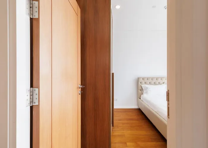 Huge Luxury Center Of Bkk 5 Mins Bts Asok Apartment *
