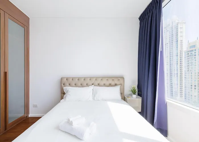 Huge Luxury Center Of Bkk 5 Mins Bts Asok Apartment