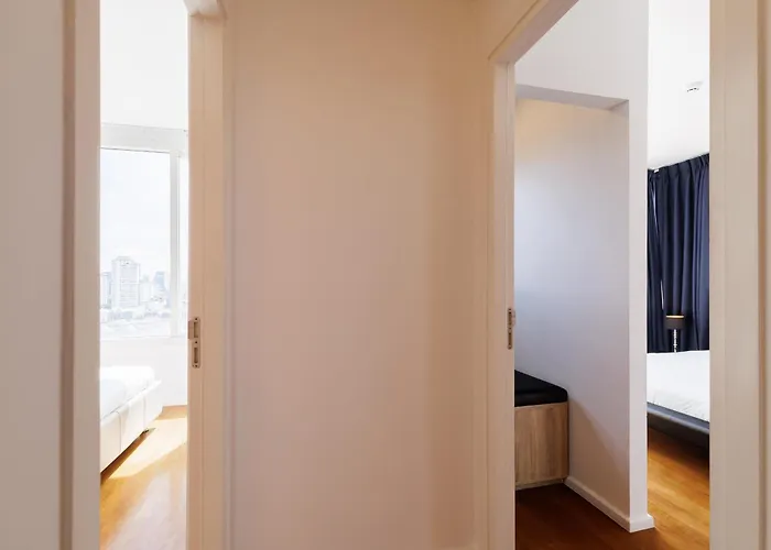 Huge Luxury Center Of Bkk 5 Mins Bts Asok Apartment Bangkok